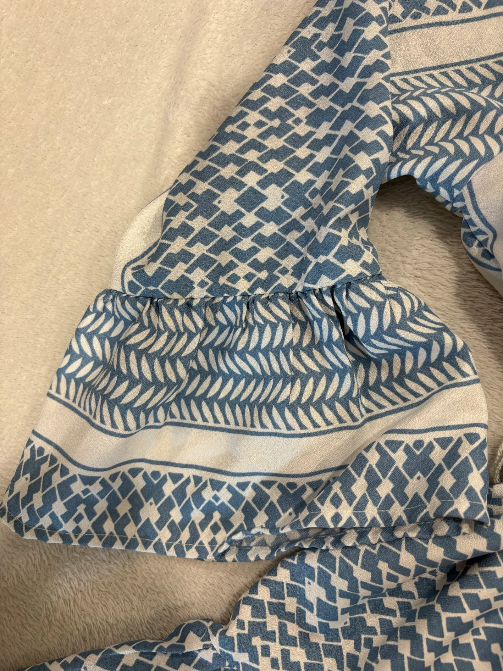 Vestido fluido azul y blanco de verano – photo 3